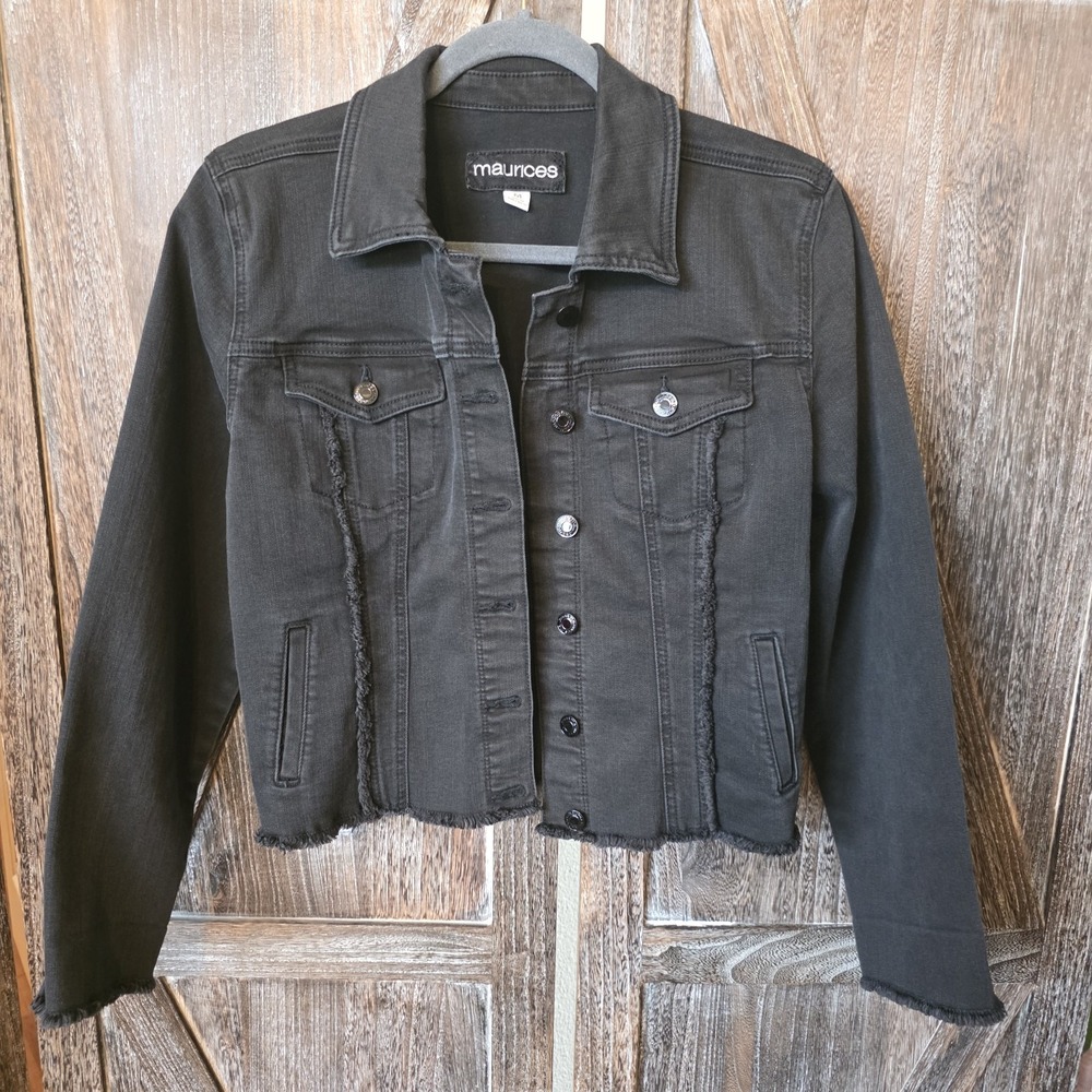 Maurices Jacket Women's Size‎ Medium Black Denim Cropped Frayed Details Stretch